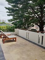 Lasalle Suites Hotel & Residence