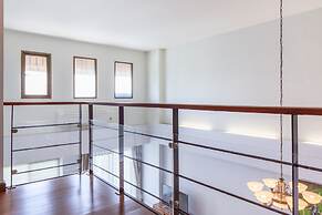 Lasalle Suites Hotel & Residence