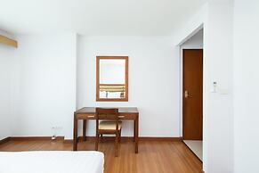 Lasalle Suites Hotel & Residence