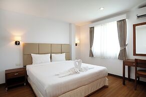 Lasalle Suites Hotel & Residence