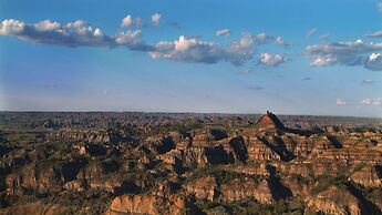 Holiday Inn Express & Suites Glendive by IHG