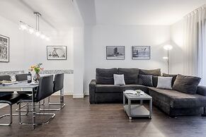 Aspasios Catedral Apartments