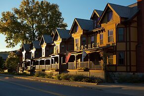 The Porches Inn at Mass MoCA