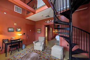 The Porches Inn at Mass MoCA