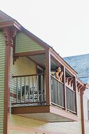 The Porches Inn at Mass MoCA