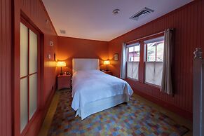 The Porches Inn at Mass MoCA