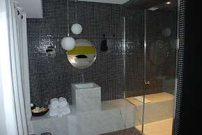 Pont Levis Hôtel By Franck Putelat