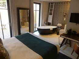 Pont Levis Hôtel By Franck Putelat