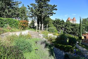 Pont Levis Hôtel By Franck Putelat