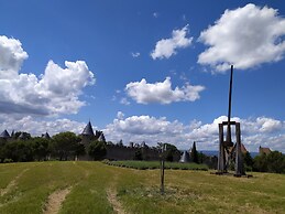 Pont Levis Hôtel By Franck Putelat