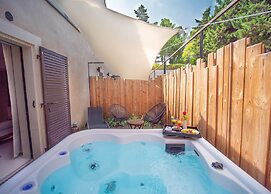 Pont Levis Hôtel By Franck Putelat