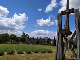 Pont Levis Hôtel By Franck Putelat