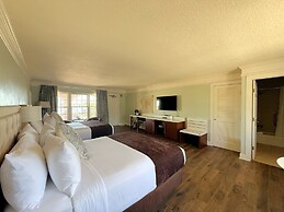 The Bayfront Inn