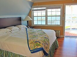 Edgewater Inn