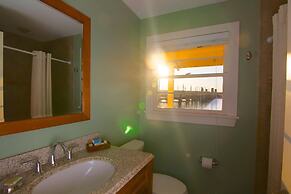 Edgewater Inn