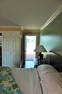 Edgewater Inn