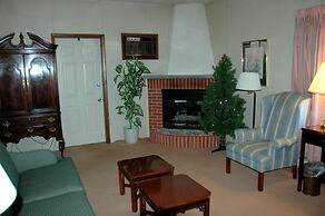 Lockport Inn & Suites