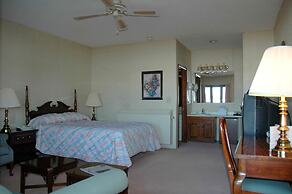 Lockport Inn & Suites