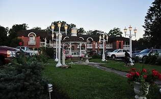 Lockport Inn & Suites