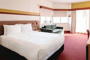 Statesman Hotel