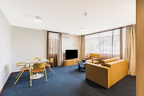 Statesman Hotel