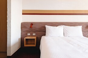 Statesman Hotel