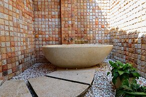 Nataya Roundhouse Coral Bay Resort and Spa