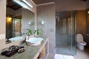 Nataya Roundhouse Coral Bay Resort and Spa