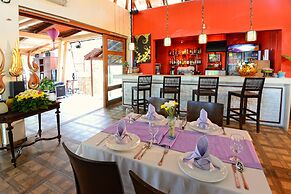 Nataya Roundhouse Coral Bay Resort and Spa