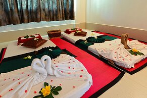 Nataya Roundhouse Coral Bay Resort and Spa