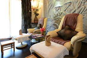 Nataya Roundhouse Coral Bay Resort and Spa