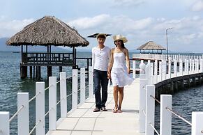 Nataya Roundhouse Coral Bay Resort and Spa