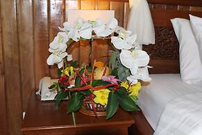 Nataya Roundhouse Coral Bay Resort and Spa