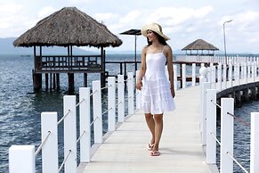 Nataya Roundhouse Coral Bay Resort and Spa