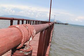 Nataya Roundhouse Coral Bay Resort and Spa