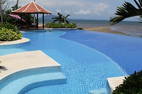 Nataya Roundhouse Coral Bay Resort and Spa