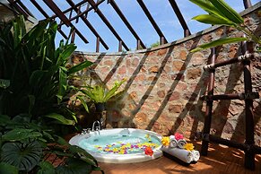 Nataya Roundhouse Coral Bay Resort and Spa