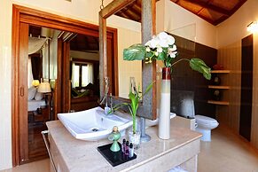 Nataya Roundhouse Coral Bay Resort and Spa