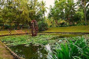 Nataya Roundhouse Coral Bay Resort and Spa