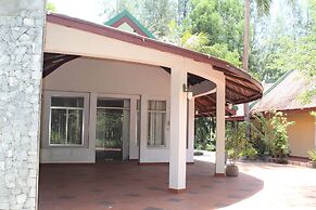 Nataya Roundhouse Coral Bay Resort and Spa