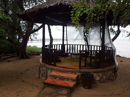 Nataya Roundhouse Coral Bay Resort and Spa