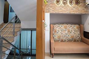 Ahuja Residency, Dlf Phase II