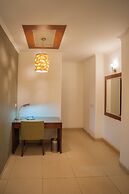 Ahuja Residency, Dlf Phase II