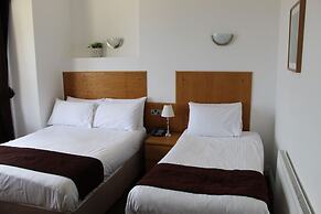 Four Saints Brig Y Don Hotel