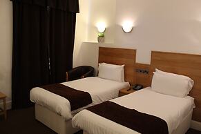 Four Saints Brig Y Don Hotel