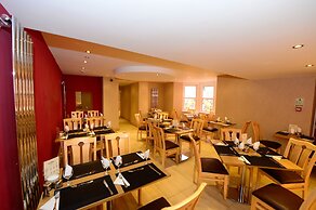 Four Saints Brig Y Don Hotel