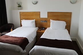 Four Saints Brig Y Don Hotel