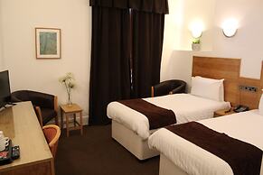 Four Saints Brig Y Don Hotel