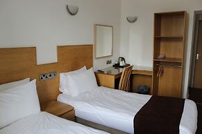 Four Saints Brig Y Don Hotel