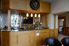 Four Saints Brig Y Don Hotel